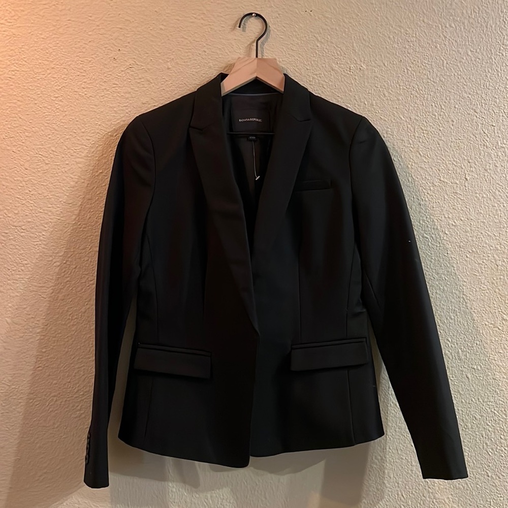 Banana Republic black blazer